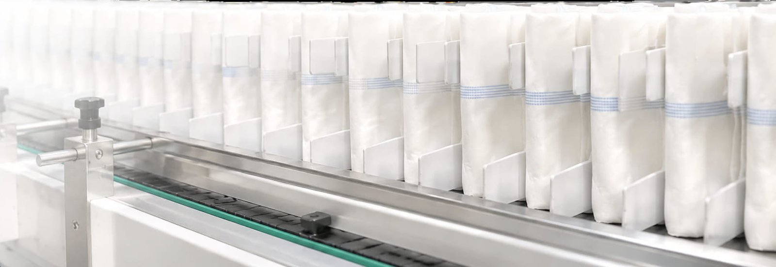 Adult diaper factory production line in China